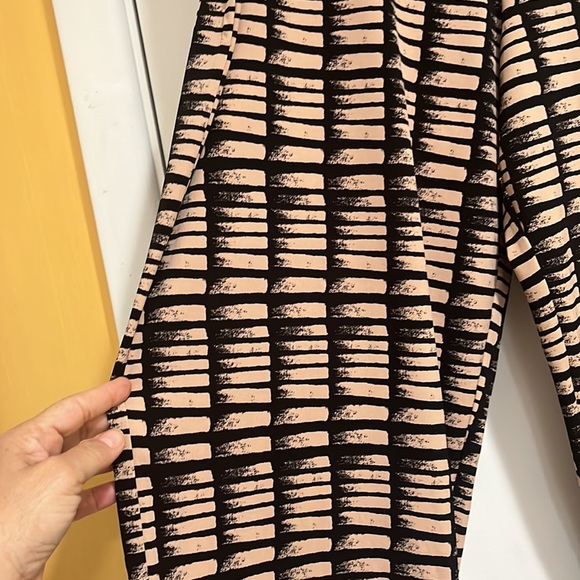 ALFANI woman’s Elements Charcoal Grid pants! - Picture 2 of 8